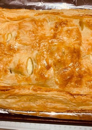 A picture of Chicken, Leek and Brie Pie.