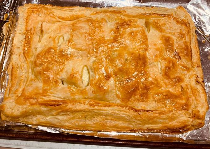 Chicken, Leek and Brie Pie