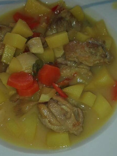 Una foto de 421. Pollo en salsa