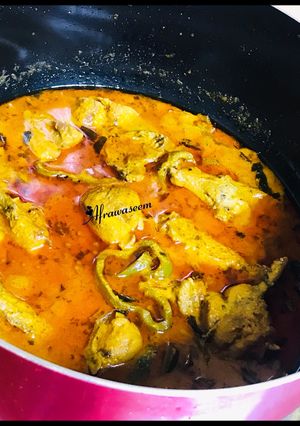 A picture of Tomato capsicum grilled chicken gravy.