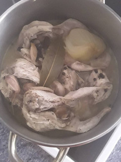 Una foto de Codornices al descuido. (receta de mi suegra)