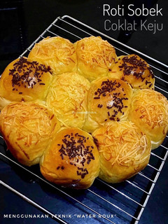 Foto resep Roti Sobek Coklat Keju dengan Metode "Water Roux"