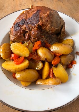Une photo de Epaule d'agneau aux légumes