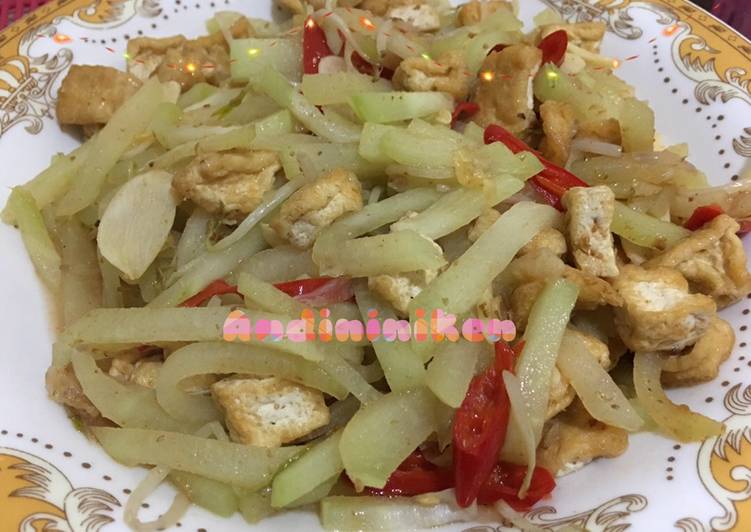 Oseng Labu Siam with Tahu dan sedikit Toge