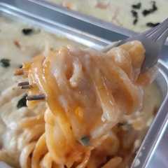 Fettuccine Brulee রেসিপির প্রধান ছবি