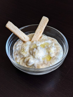 Una foto de Dip de berenjena y queso crema 🍆