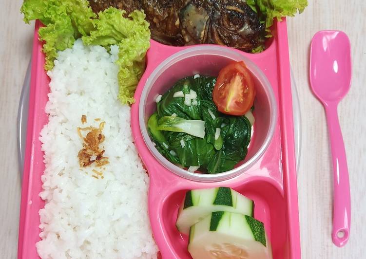 Bekal Sekolah Anak