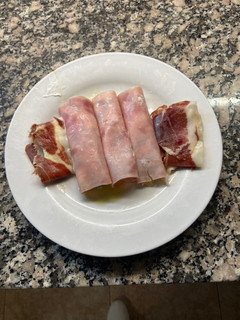 Una foto de Rollitos de jamón