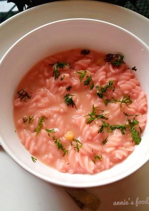 A picture of Creamy cheesy pink sauce pasta.