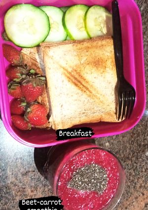 A picture of Breakfast #beet-carrot smoothie.