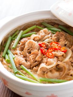 沙嗲五花肉粉絲煲 的食譜成品照片