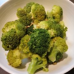 A picture of Steam Brocolli.