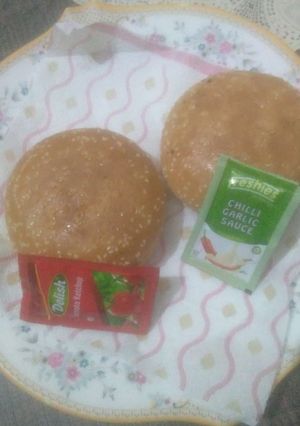 A picture of Chicken petty burger.