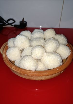 Una foto de Bolitas de coco