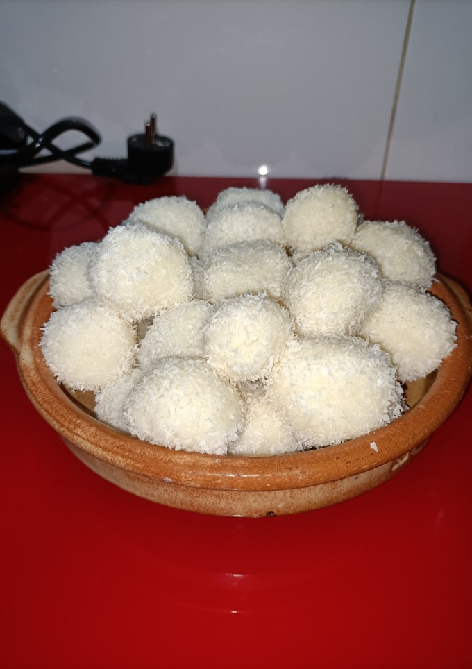 Una foto de Bolitas de coco