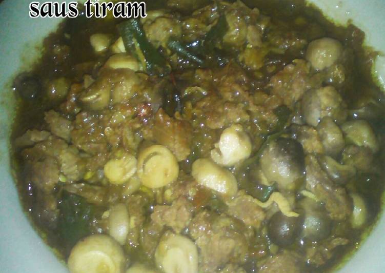 Resep Jamur mix daging sapi saus tiram maknyuss, Enak Banget
