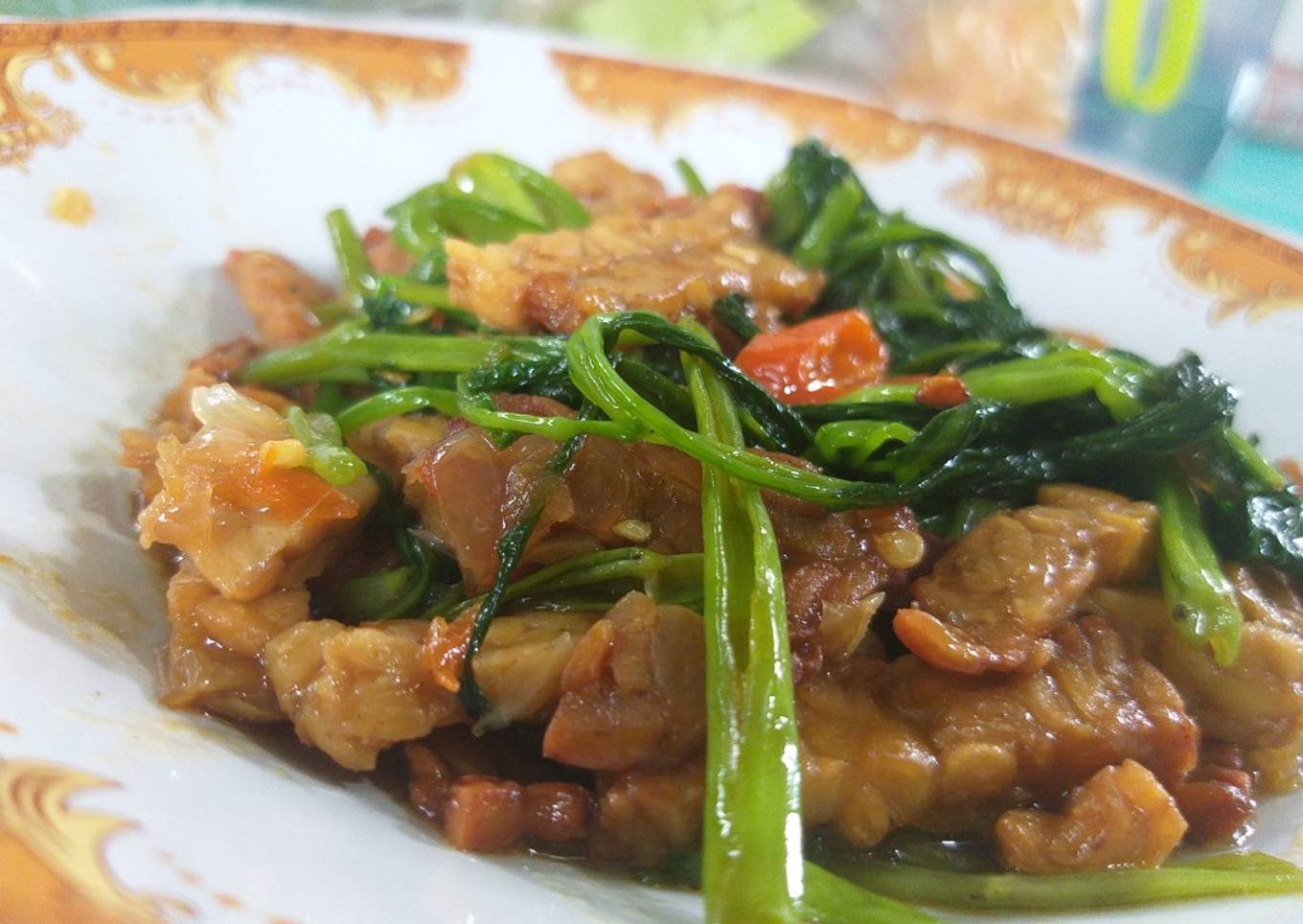 Tumis kangkung tempe saus tiram