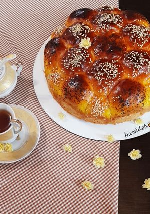 عکسی از دستور نان کندو عسلی مغزدار😍