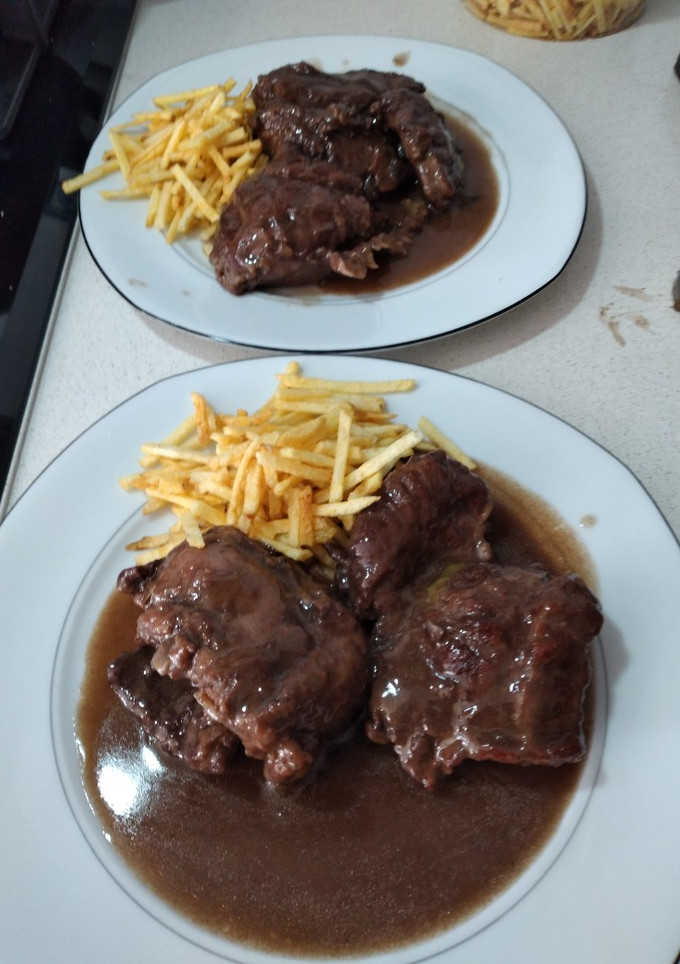 Una foto de Carrelleda o galta en salsa