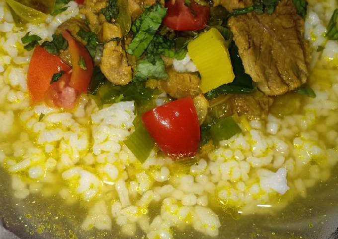 Wajib coba! Bagaimana cara membuat Soto daging sapi kuah kuning dijamin gurih