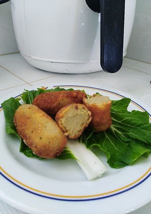 Una foto de Croquetas de pollo y acelga. Muy fáciles y rápidas de hacer