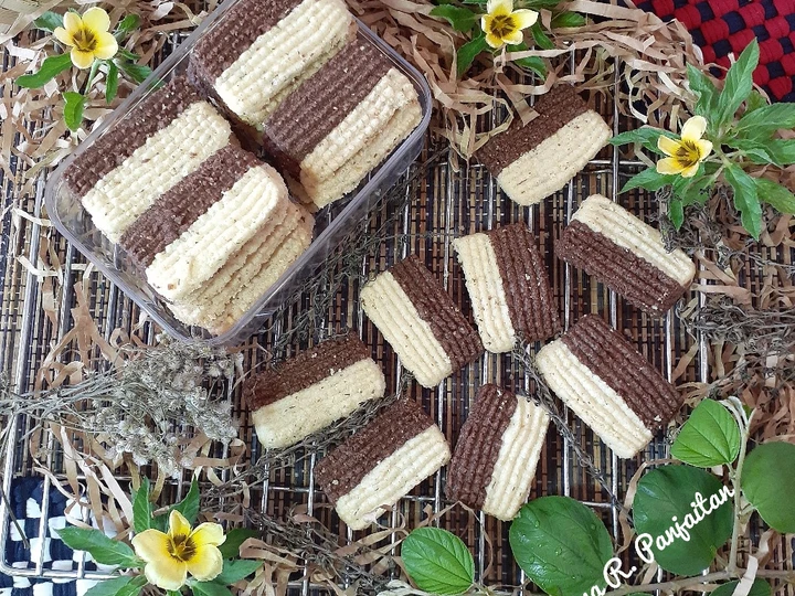 Cara Gampang Membuat Resep Semprit Sagu Kacang Thyme Spekuk (Semprit Dua Warna) yang  Bikin Ketagihan Anti Ribet, Bikin Ngiler