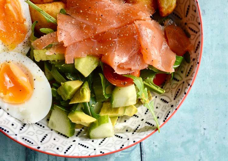 Recipe of Speedy Smoked Salmon Salad Bowls