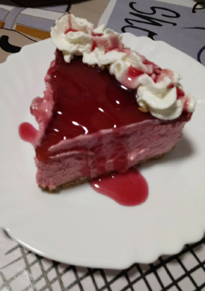 Una foto de Tarta de fresa fácil y rápida