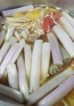 Hình của món Canh chua bông súng chay.