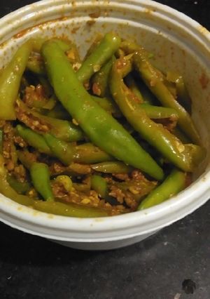 A picture of Green chilli pickle.