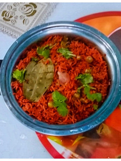 பச்சை பட்டாணி பீட்ரூட் பிரியாணி செய்முறை முக்கிய புகைப்படம்
