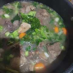 A picture of Sop iga (sehat untuk yang lagi batuk pilek).