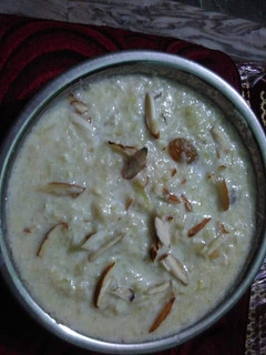 लौकी की खीर (Lauki ki Kheer recipe in Hindi) रेसिपी मुख्य फोटो
