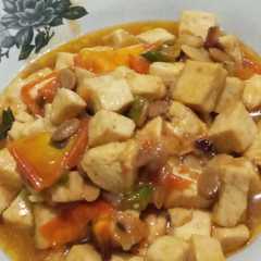 รูปของ Tumis taucho tahu pedas..