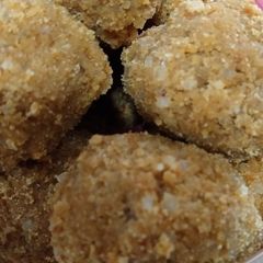 A picture of Khoya pinni.