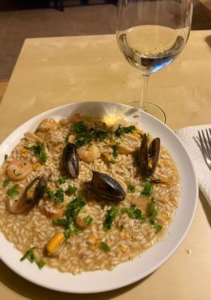 A picture of Seafood risotto.