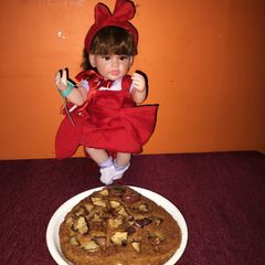 A picture of Semolina apple cake.