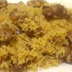 A picture of Chicken ki Pot or gardan ka palao.
