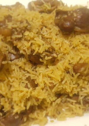 A picture of Chicken ki Pot or gardan ka palao.