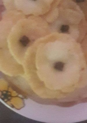 मैदे की मठरी (Flour mathri recipe in hindi) रेसिपी मुख्य फोटो