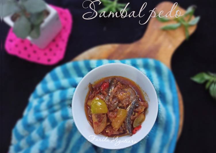 Sambal ikan asin pedo (sambel pedo)