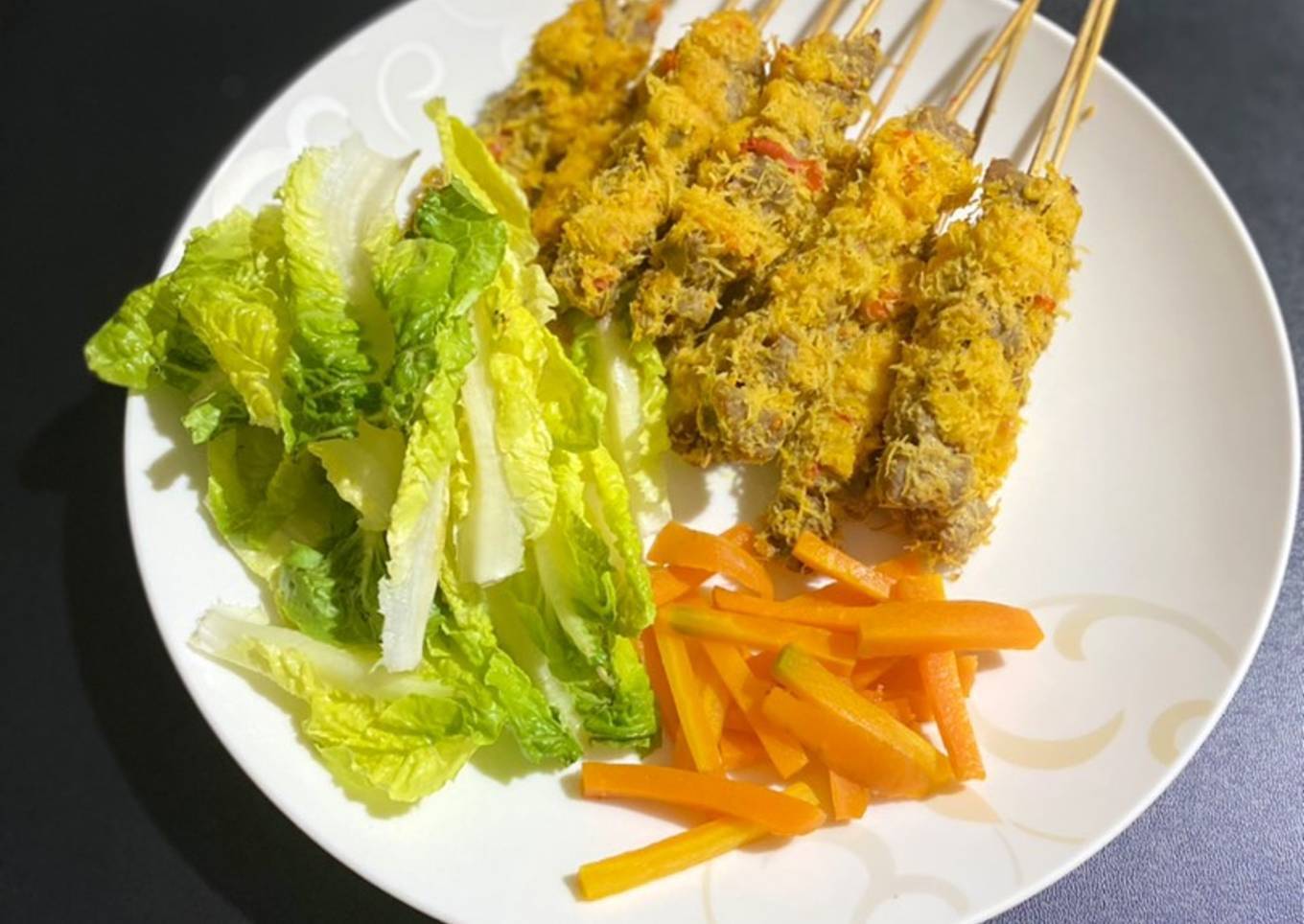 Sate daging kelapa