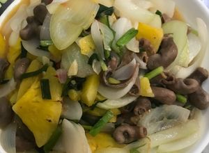 Hình của món Lòng cá Ba Sa xào chua ngọt.