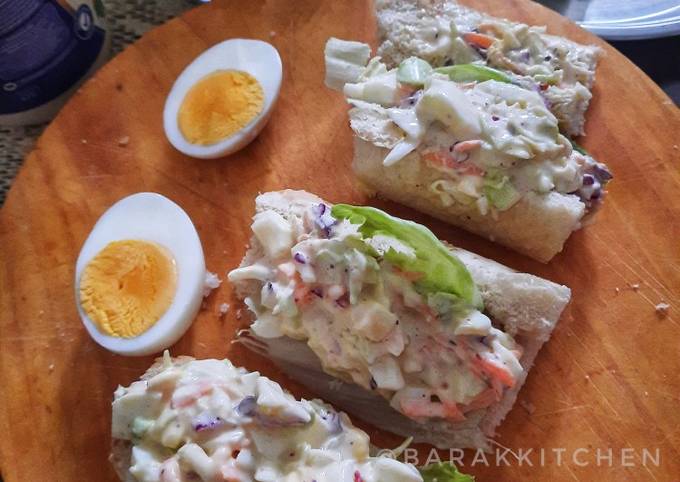 So Delicious Mexican Cuisine Coleslaw Sandwich with Eggs