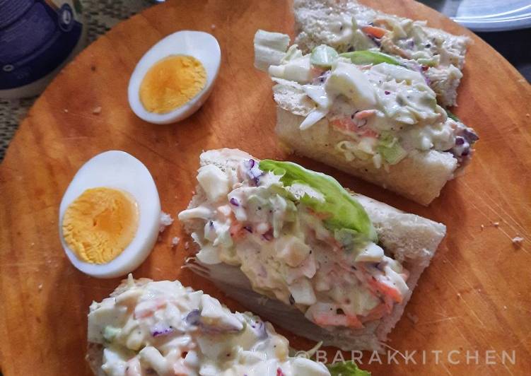 Coleslaw Sandwich with Eggs