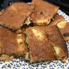A picture of Apple cake.