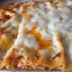 A picture of Lasagna.