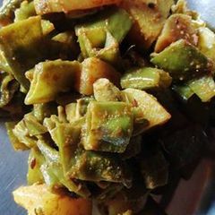 Aloo sem A picture of Aloo sem.
