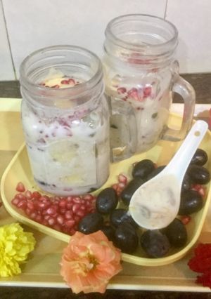 A picture of Oats Fruit Porridge.