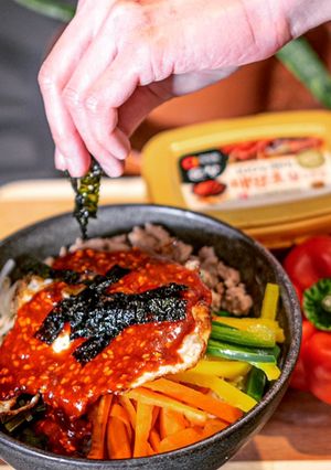 A picture of Korean Bibimbap.